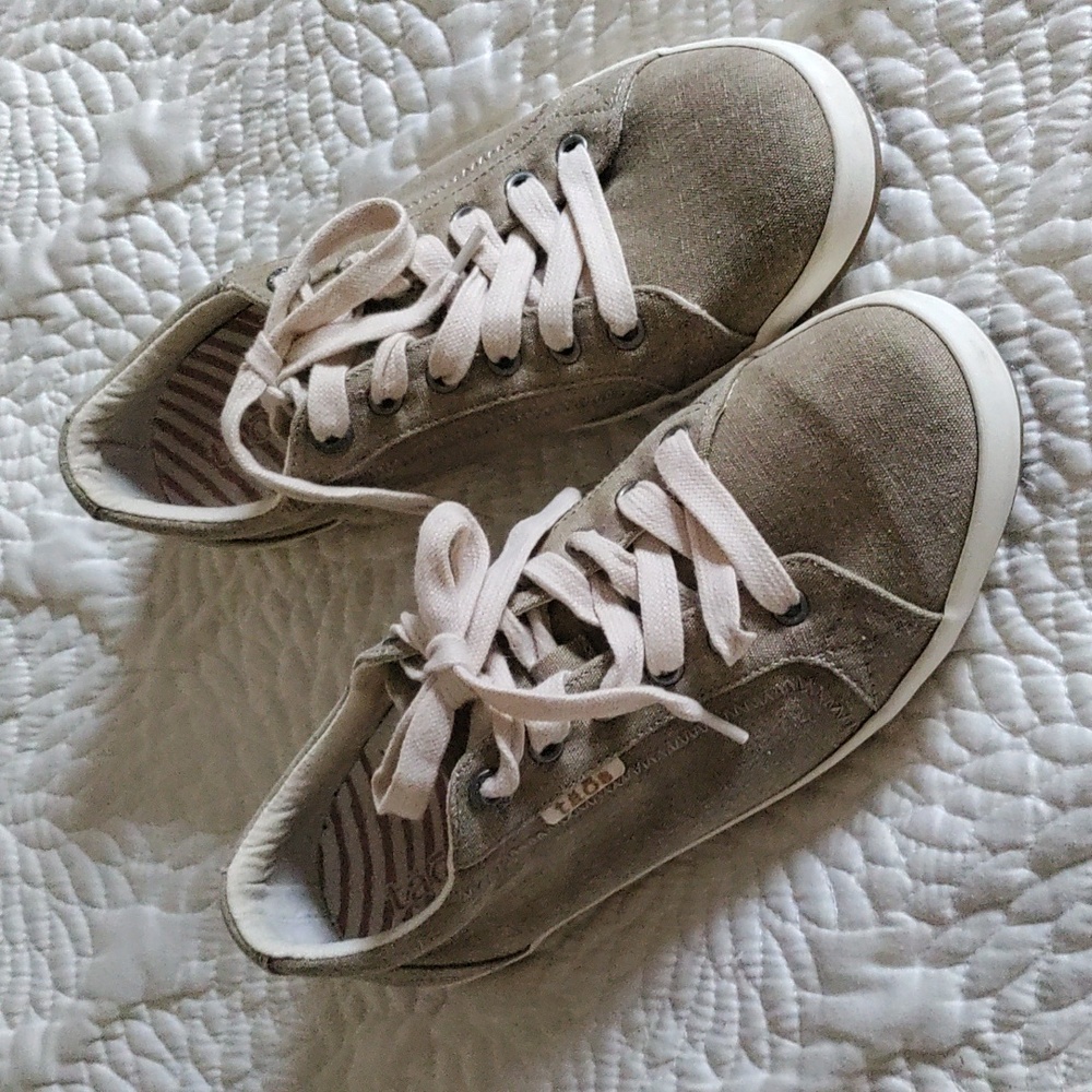Taos Star Canvas Women's 9